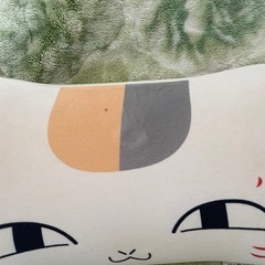ニャンコ先生の背もたれクッション？枕？の画像