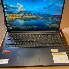 ASUS Vivobook 15 (15.6インチ) Ryzen...