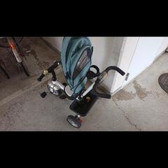 【超便利な三輪車】フードと押手付きの画像