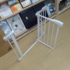 ベビーゲート☆ホワイト☆赤ちゃん安全グッズ【浜村鹿野温泉ICから3分 買取本舗、 宮本リサイクル 営業時間9～19時 定休日水曜のみ←連絡できませんm(_ _)m】の画像