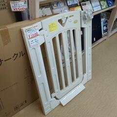 ベビーゲート☆オフホワイト☆Smart Gate2☆赤ちゃん安全グッズ・店舗にて設置確認済み【浜村鹿野温泉ICから3分 買取本舗、 宮本リサイクル 営業時間9～19時 定休日水曜のみ←連絡できませんm(_ _)m】の画像