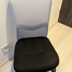 椅子（キャスター付）