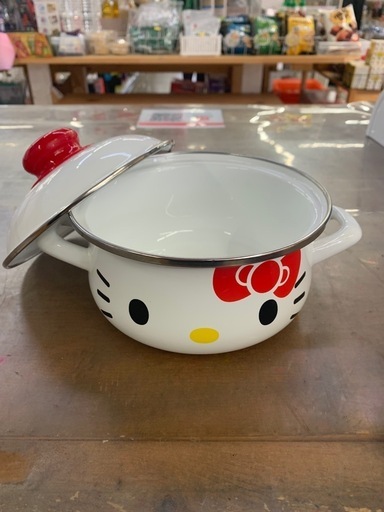 未使用品ハローキティホーロー鍋 (ユウザキ) 香春の調理器具《鍋