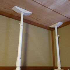 残り2個！　縦長の本棚　天井突っ張り棒付きの画像