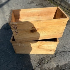 【りんごの木箱】防腐剤塗装済み、塗装なしの画像
