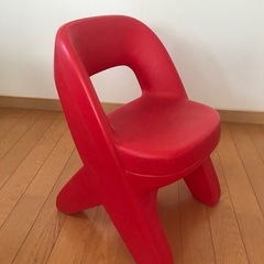 STEP2の子供用机と椅子2脚セットの画像