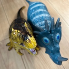 美品⭐︎恐竜おもちゃ約30㎝の画像