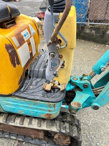 U-008ミニユンボ（ミニ油圧ショベル）です。