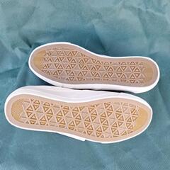 未使用SanrioスニーカーMサイスの画像