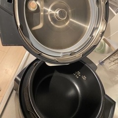 (取引終了)【アイリスオーヤマ】電気圧力鍋(故障につき使用不可)•予備パッキンの画像