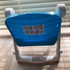 【取引中】日本育児　ベビーチェア スマートローチェア 折りたたんで持ち運べるの画像