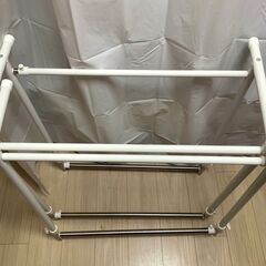 【商談中】ニトリ 縦横伸縮ハンガーラック ヴェルサ2 シングルとダブルのセットの画像
