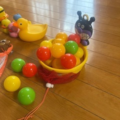 アンパンマンでポン! おふろでたまいれおもちゃなど収納袋セットの画像