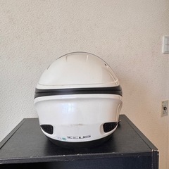 ZEUS  ホワイト　ヘルメットの画像