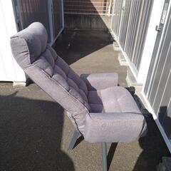 リクライニングできるイスの画像