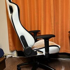 noblechairs EPIC ゲーミングチェア NBL-PU-WHT-002の画像