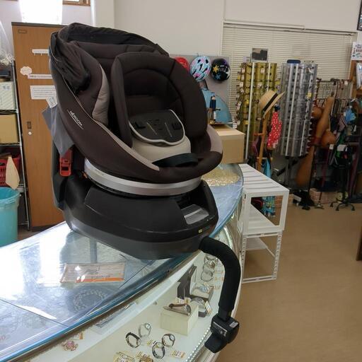 チャイルドシート☆Combi☆茶色・説明書あり【浜村鹿野温泉ICから3分 買取本舗、 宮本リサイクル 営業時間9～19時 定休日水曜のみ←連絡できませんm(_ _)m】