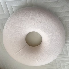 ✨美品✨　円座クッション　低反発　産後　ドーナツクッション　の画像