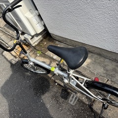 折りたたみ自転車の画像