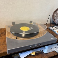 美品！レコードプレーヤー（レコード付）