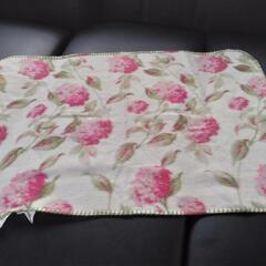 日生　LAURA ASHLEY　ブランケット
