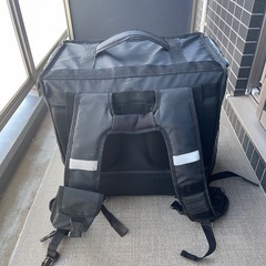 Uber Eats 配達バッグの画像