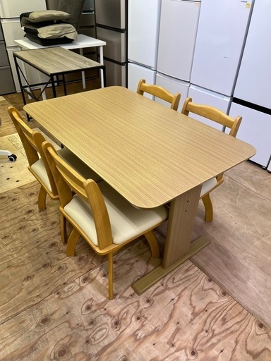 売れ筋商品!! 激安家具!! ニトリ 4人掛け ダイニングテーブル＆チェア×4脚セット 回転チェア