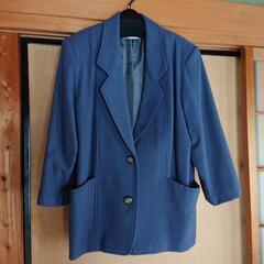 【一旦お休み】ブルーグレーのジャケット