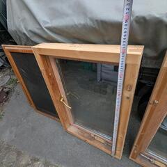 木製サッシ　小屋作り　秘密基地　物置などにの画像
