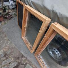 木製サッシ　小屋作り　秘密基地　物置などにの画像