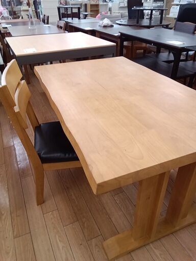 ★ジモティ割あり★ 大川家具 ダイニングテーブル　椅子1脚付 ナチュラル H69×D83×W138 クリーニング済み TK4302