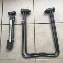 自転車空気入れとスタンド（中古）