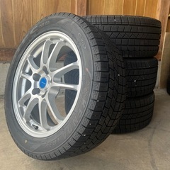 中古スタッドレスタイヤホイール付き225/50R17 94Q 履...