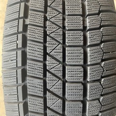 中古スタッドレスタイヤホイール付き225/50R17 94Q 履き替え無料の画像