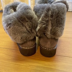値下げ‼️ファー付きブーツの画像
