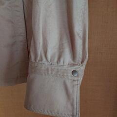 【一旦お休み】ベージュのブルゾンの画像