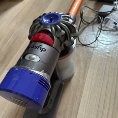 ダイソン　Dyson 掃除機　2017年製の画像