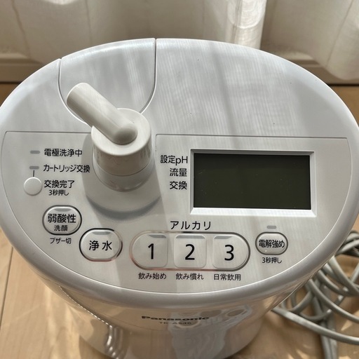 【美品】パナソニック パールホワイト 浄水器TK-AS46-W