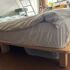 ベットフレーム(セミダブル)(マットレスのみ可)の画像