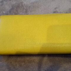 COACH 長財布 イエロー ホワイトの画像