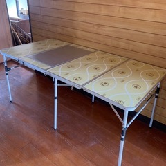 キャンプ用ダイニングテーブル