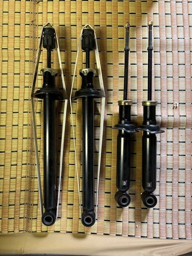 希少 日産 スカイライン ECR33 GTS-t 純正 のショック1式