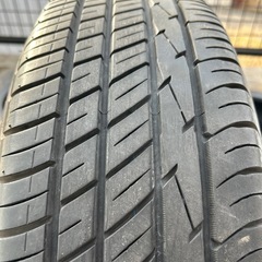 TOYO 215/70R16 タイヤ 4本の画像