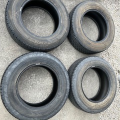 TOYO 215/70R16 タイヤ 4本の画像