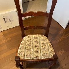 アンティーク　木製　チェアの画像