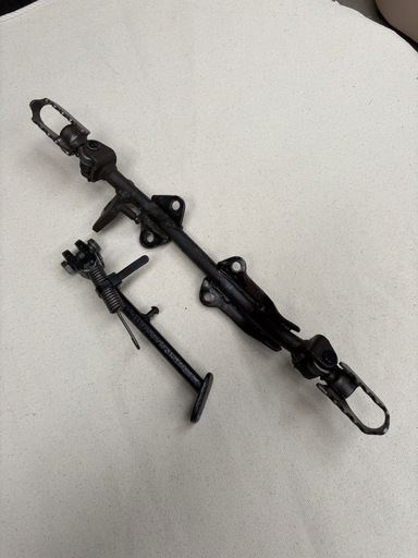 モンキーZ50J   早矢仕モータースのギザペグ