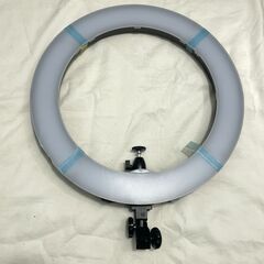 NEEWER LEDリングライト RP18S 撮影用照明 自撮り 三脚の画像