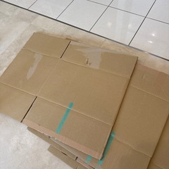 120サイズ段ボール4枚の画像