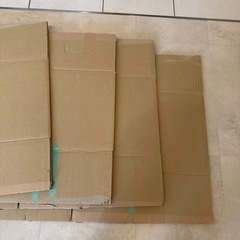 120サイズ段ボール4枚の画像