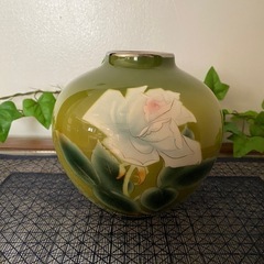 黒翠七宝　花瓶